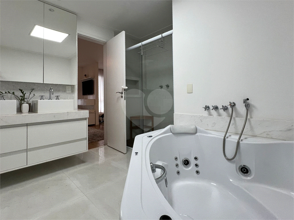 Casa em Condomínio Alto Padrão no Jardim Floresta 4 dormitórios 4 vagas e lazer completo