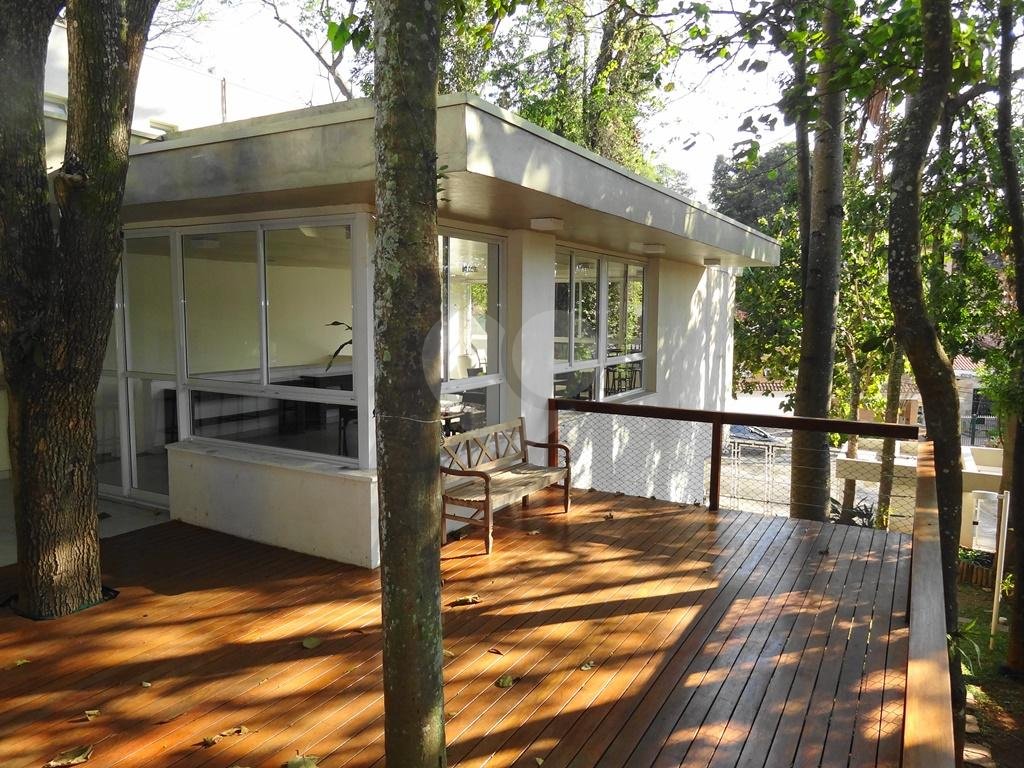 Casa em Condomínio Alto Padrão no Jardim Floresta 4 dormitórios 4 vagas e lazer completo