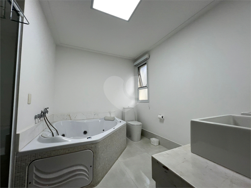 Casa em Condomínio Alto Padrão no Jardim Floresta 4 dormitórios 4 vagas e lazer completo