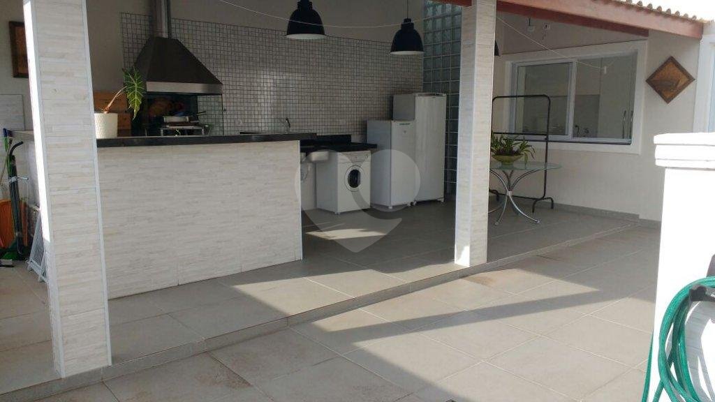 Casa térrea linda no bairro da Água Fria com 5 dormitórios sendo 3 suítes
