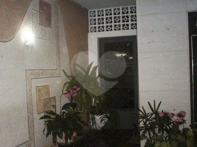 SOBRADO em PARQUE EDU CHAVES