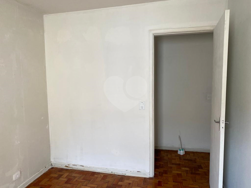 Apartamento à venda com 2 quartos, 60m² - Foto 14