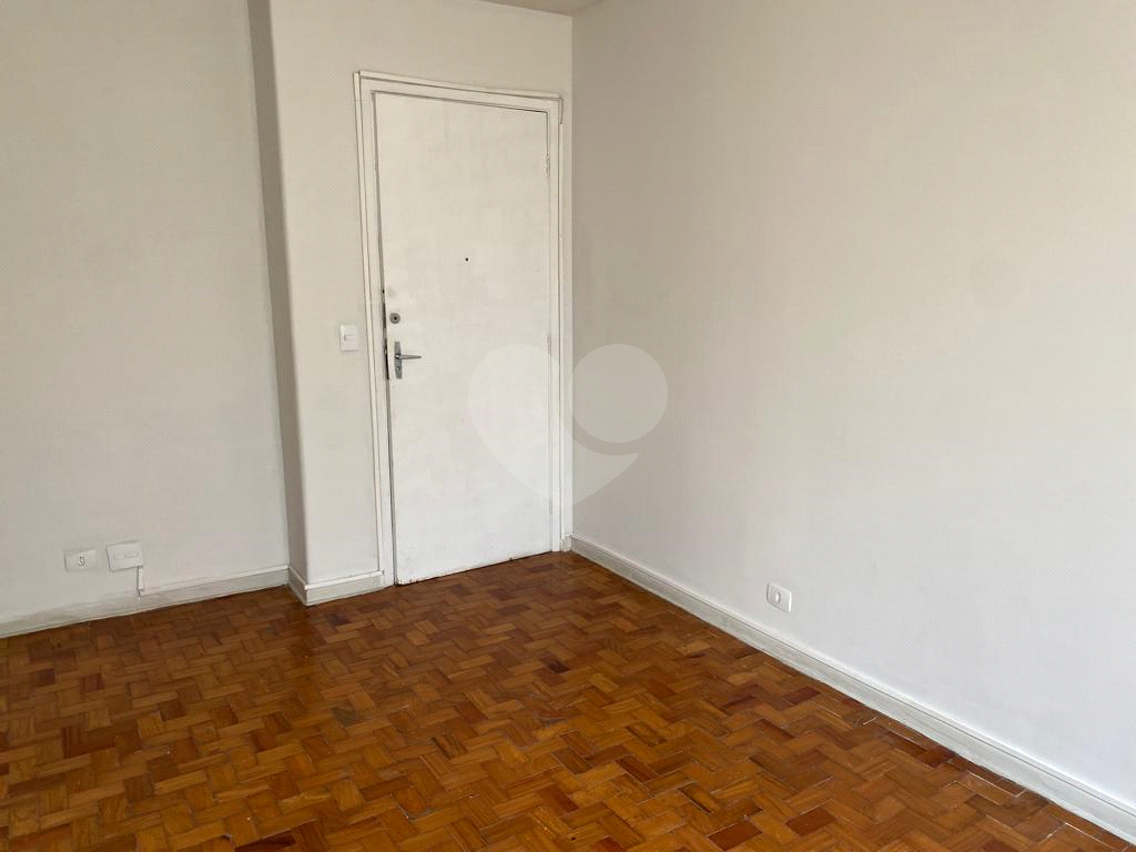 Apartamento à venda com 2 quartos, 60m² - Foto 7