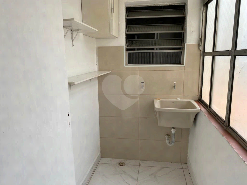 Apartamento à venda com 2 quartos, 60m² - Foto 10