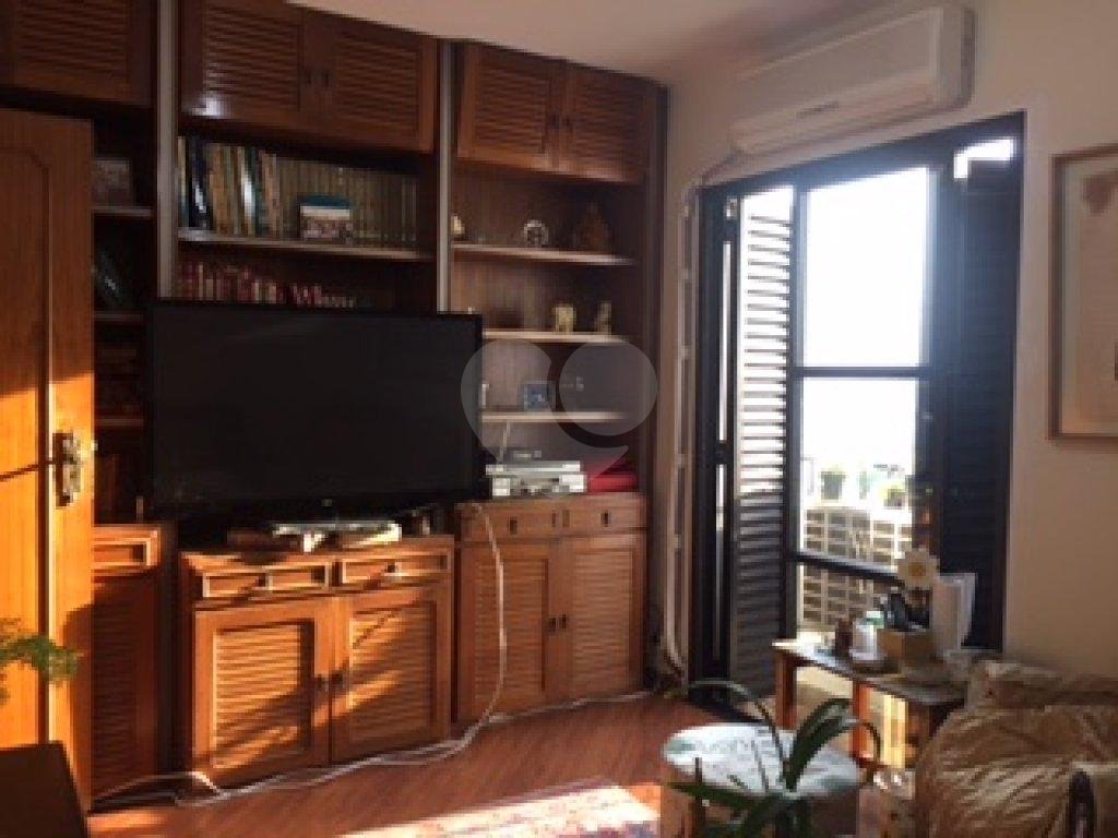 Apartamento à venda com 4 quartos, 198m² - Foto 12