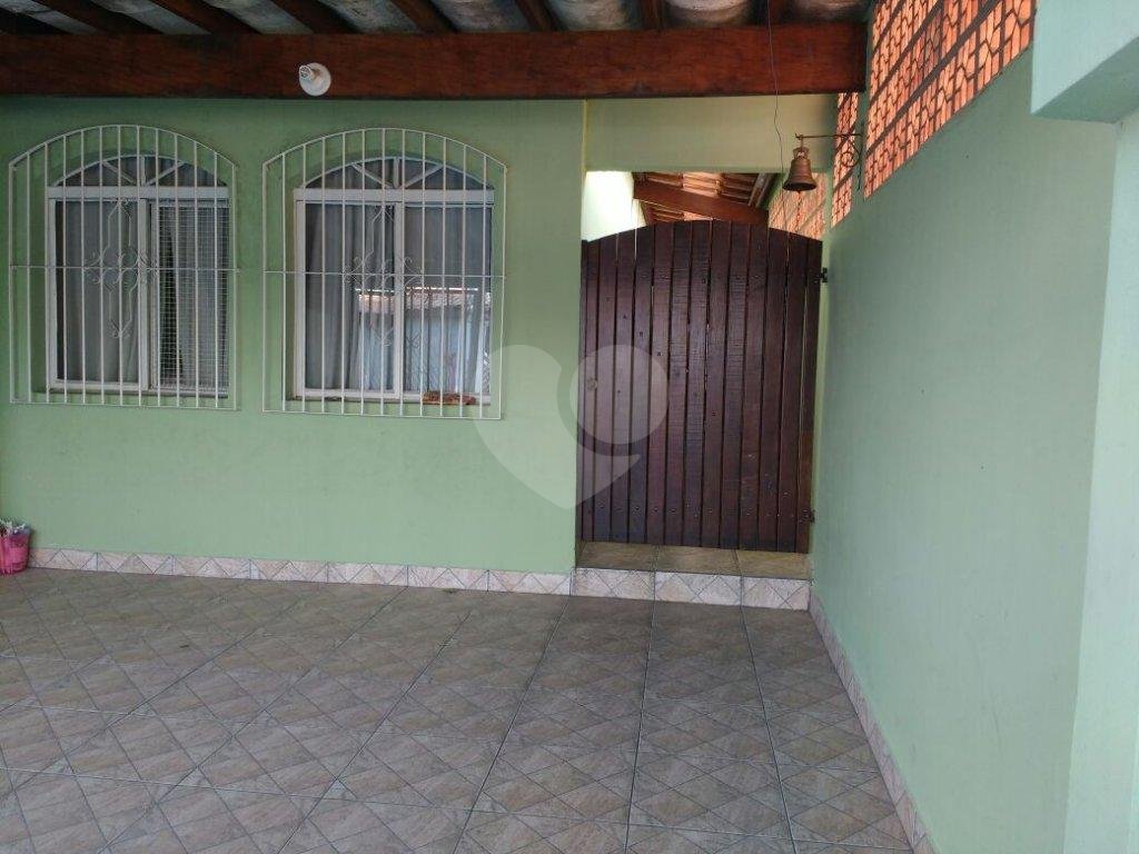 Sobrado à venda com 3 quartos, 195m² - Foto 2