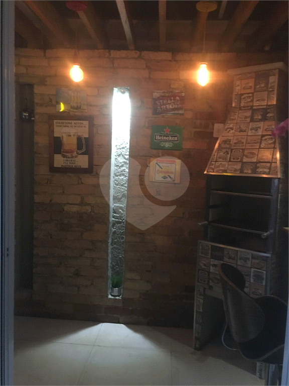 Sobrado em condomínio fechado no Horto Florestal
