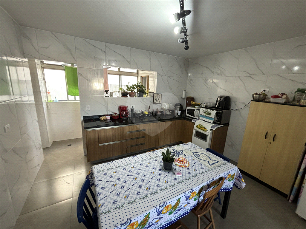 Apartamento com 80 m², distribuídos em 3 dormitórios - Locação e Venda