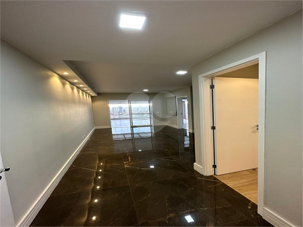 APARTAMENTO em VILA GUSTAVO