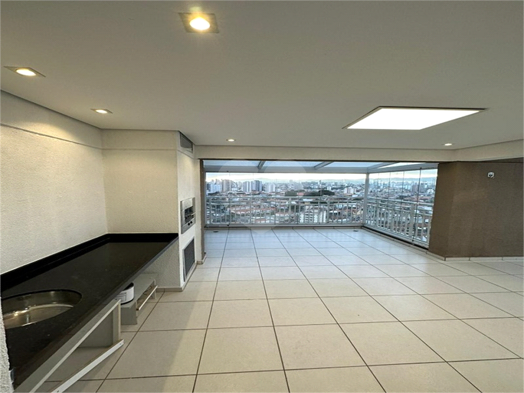 APARTAMENTO em VILA GUSTAVO