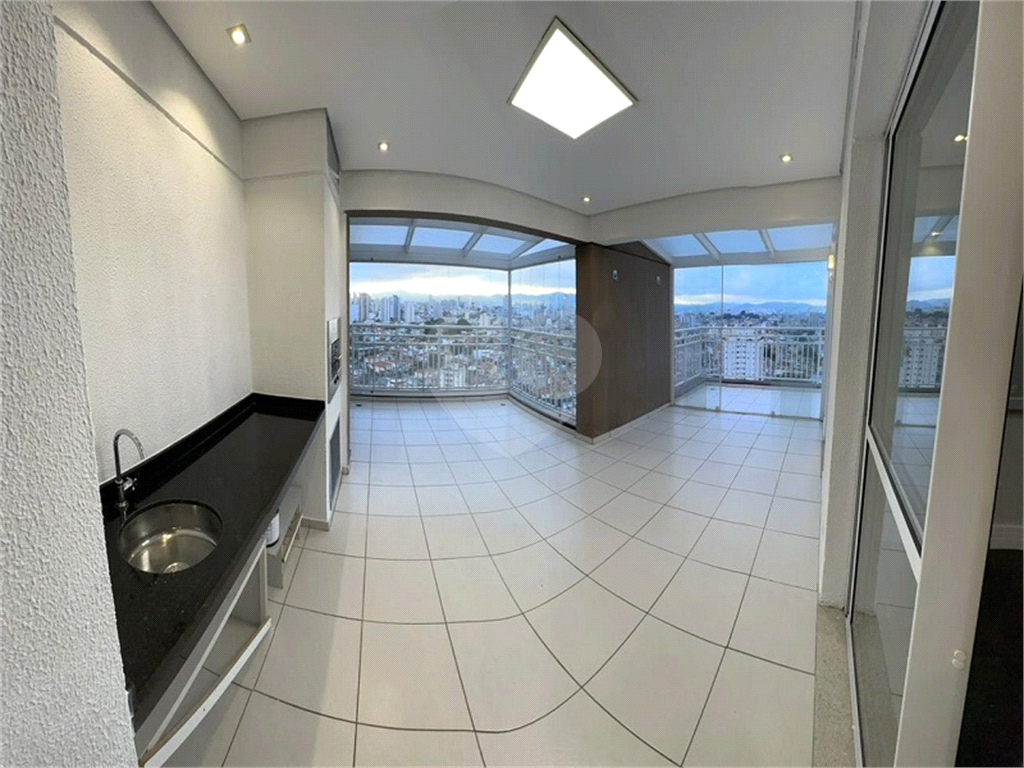 APARTAMENTO em VILA GUSTAVO