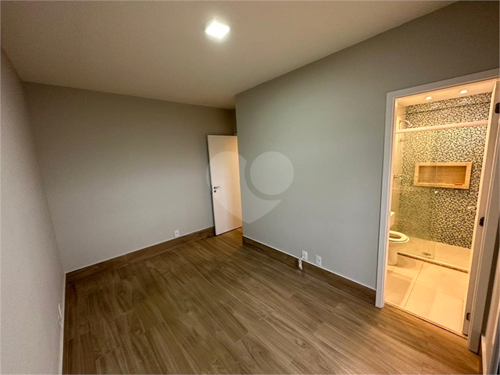 APARTAMENTO em VILA GUSTAVO