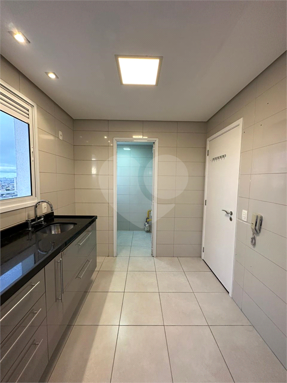 APARTAMENTO em VILA GUSTAVO