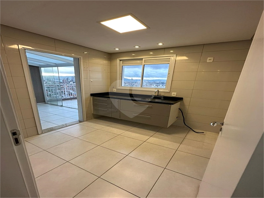 APARTAMENTO em VILA GUSTAVO