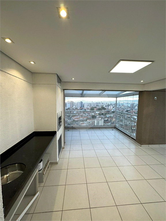 APARTAMENTO em VILA GUSTAVO