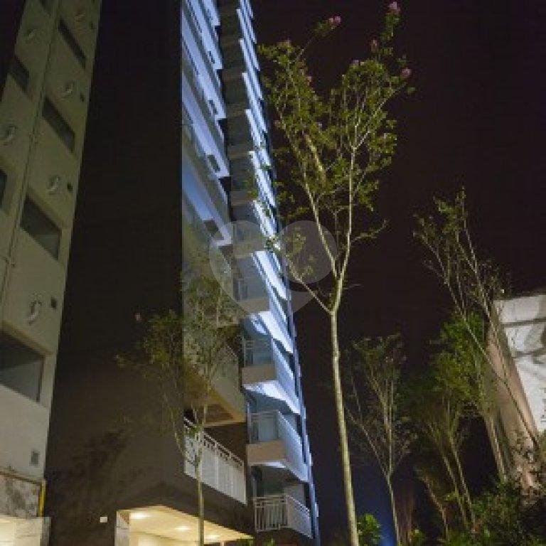 APARTAMENTO em VILA GUSTAVO