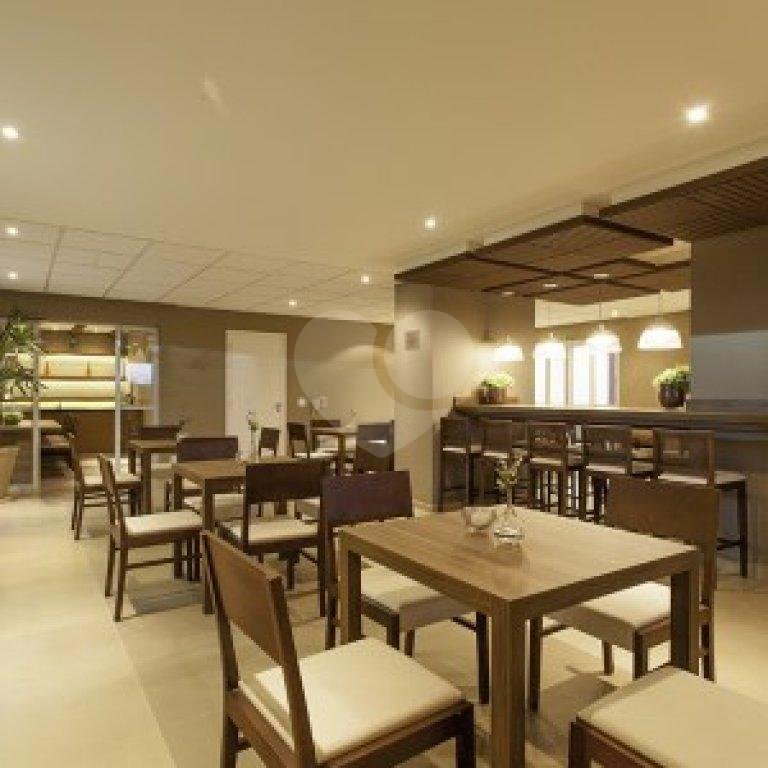 APARTAMENTO em VILA GUSTAVO