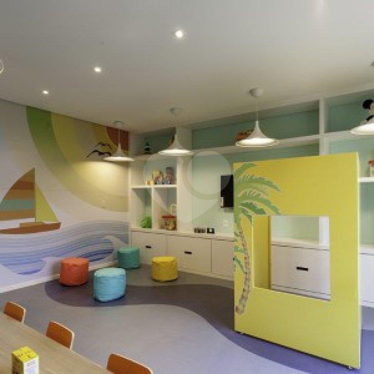 APARTAMENTO em VILA GUSTAVO