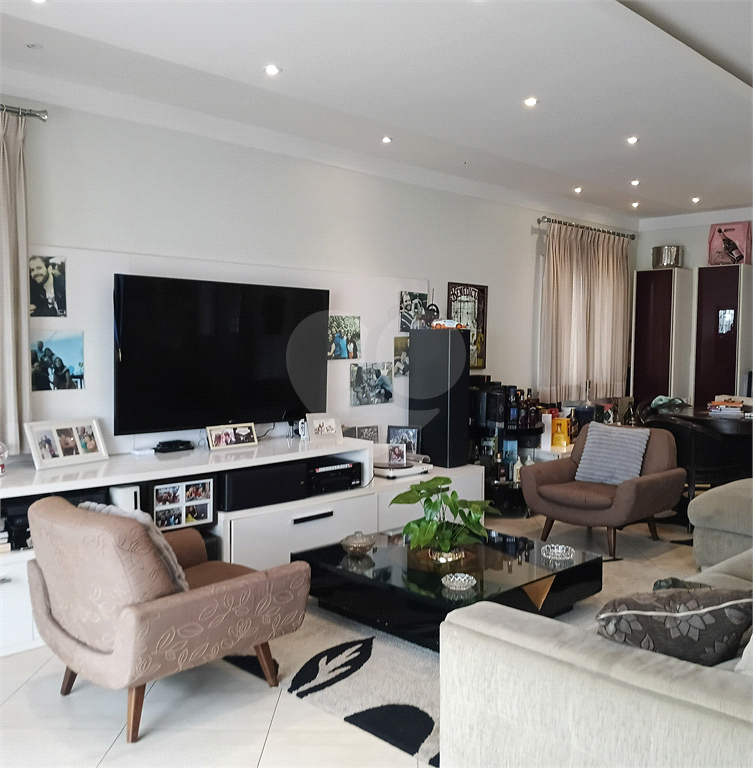 Sobrado a venda e locação no Tremembé