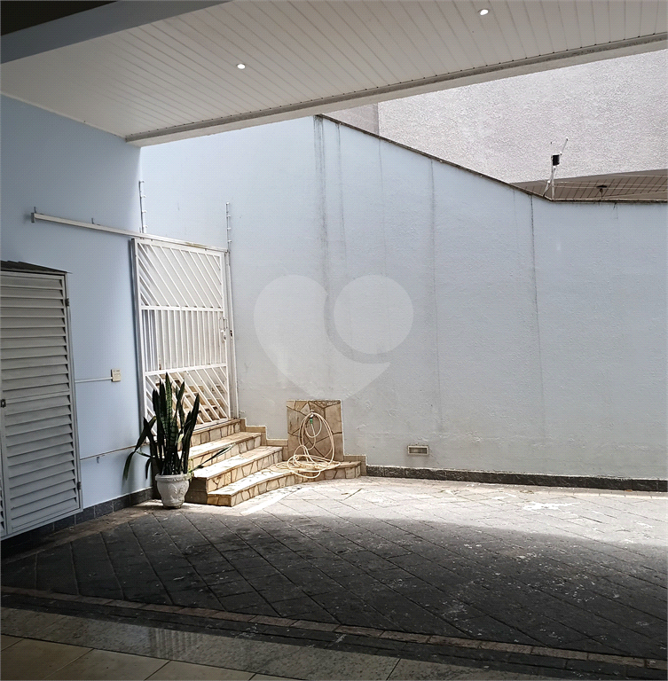 Sobrado a venda e locação no Tremembé