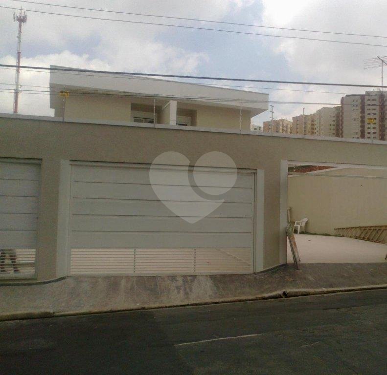 SOBRADO em VILA ROSÁLIA