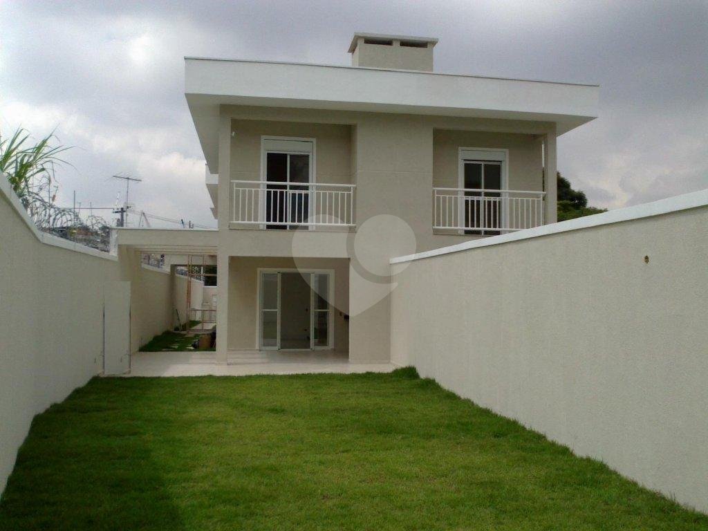 SOBRADO em VILA ROSÁLIA