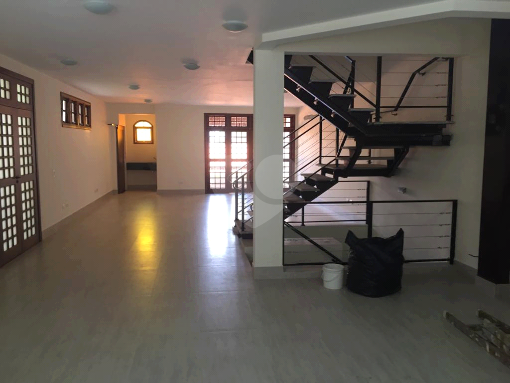 Predio Comercial próximo a Engenheiro Caetano Alvares