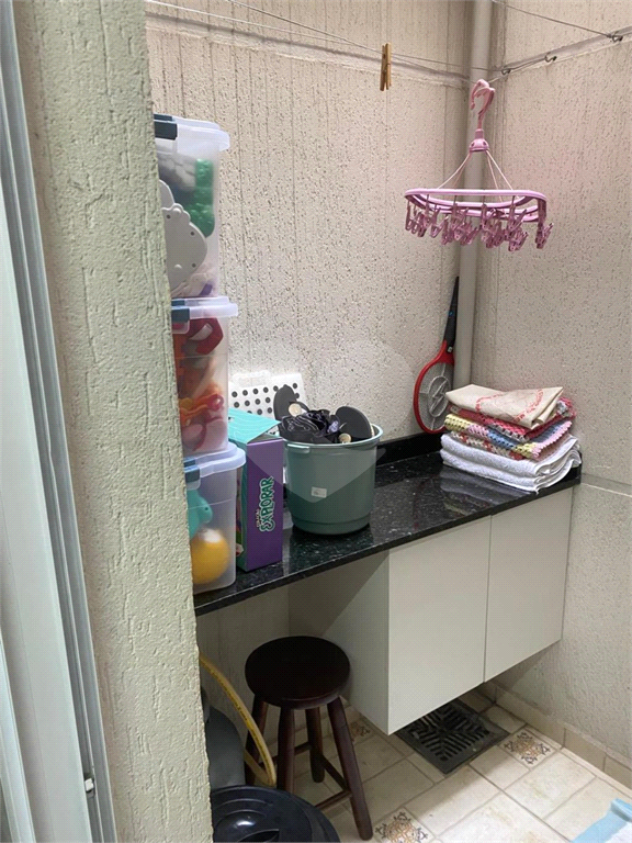 Sobrados em condomínio fechado Vila Nivi