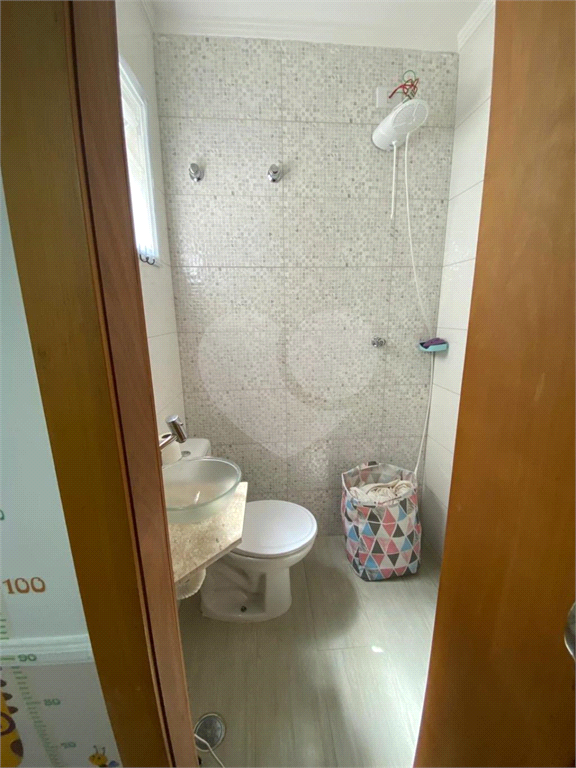 Sobrados em condomínio fechado Vila Nivi