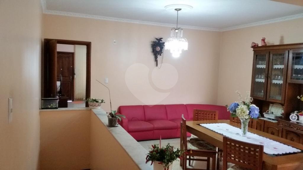 Sobrado à venda com 3 quartos, 250m² - Foto 4