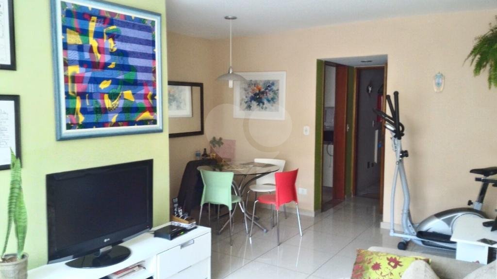 APARTAMENTO em ÁGUA FRIA