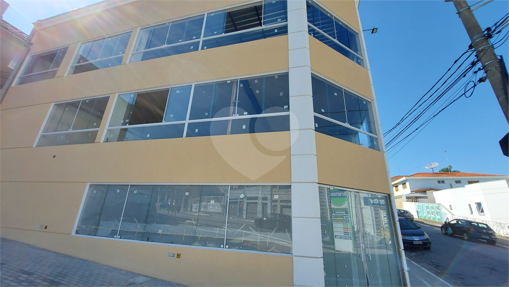Oportunidade Imperdível: Imóvel Comercial com Renda Garantida!