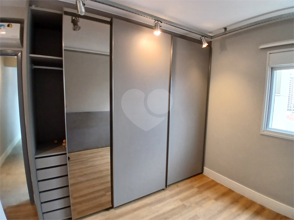 APARTAMENTO em VILA PAULICÉIA