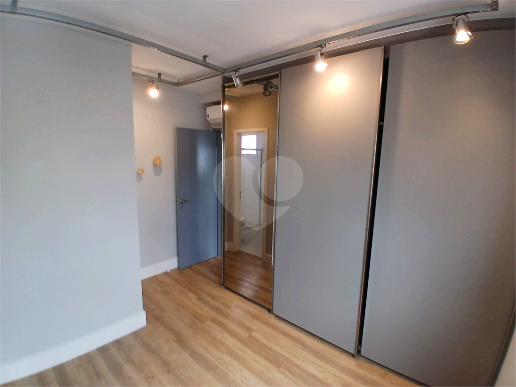 APARTAMENTO em VILA PAULICÉIA