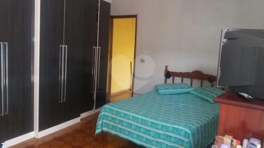 Sobrado à venda com 3 quartos, 237m² - Foto 4