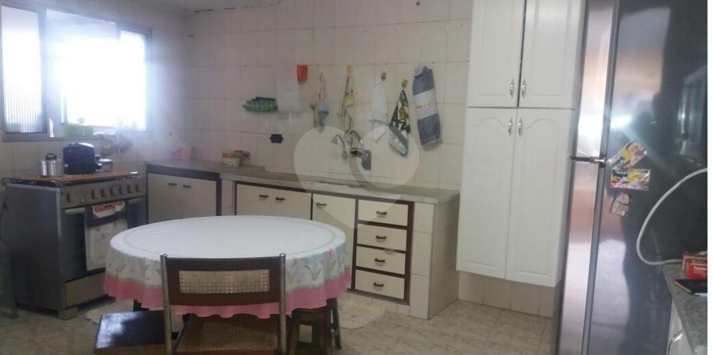 Sobrado à venda com 3 quartos, 237m² - Foto 5