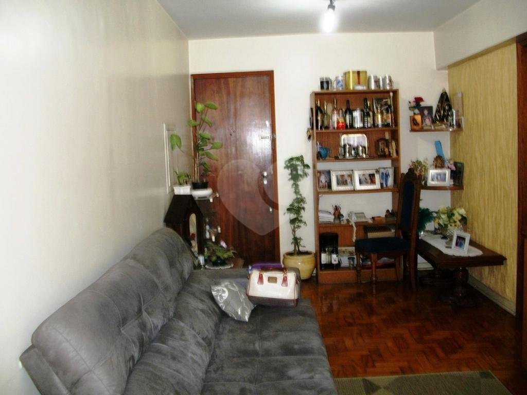 Apartamento à venda com 3 quartos, 99m² - Foto 2