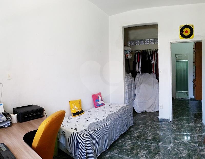 APARTAMENTO em CENTRO