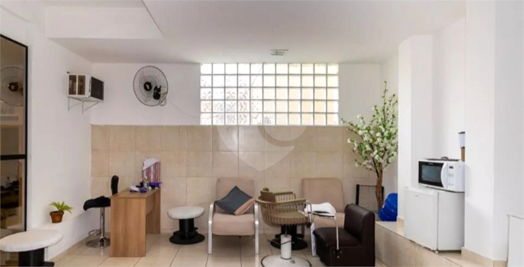 CASA PARA RESIDENCIA E COMÉRCIO