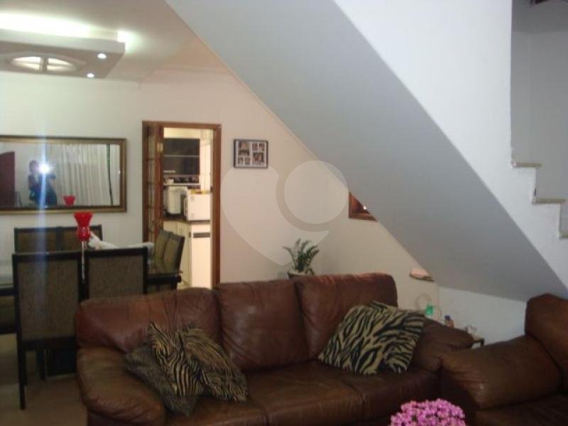SOBRADO em VILA GUSTAVO