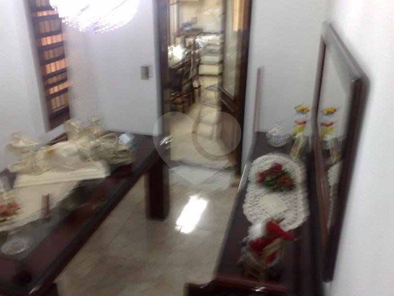 Sobrado à venda na Vila Leonor