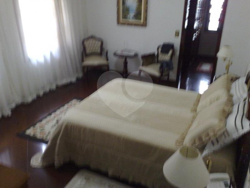 Sobrado à venda na Vila Leonor