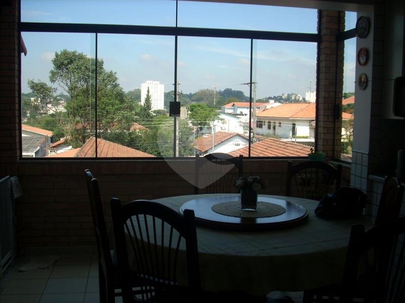 SOBRADO  A VENDA NO TREMEMBÉ - 4 DORMS (2 SUÍTES), PISCINA E 4 VAGAS DE GARAGEM