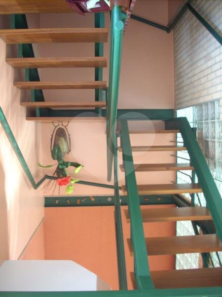 SOBRADO  A VENDA NO TREMEMBÉ - 4 DORMS (2 SUÍTES), PISCINA E 4 VAGAS DE GARAGEM