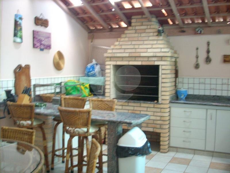 SOBRADO  A VENDA NO TREMEMBÉ - 4 DORMS (2 SUÍTES), PISCINA E 4 VAGAS DE GARAGEM