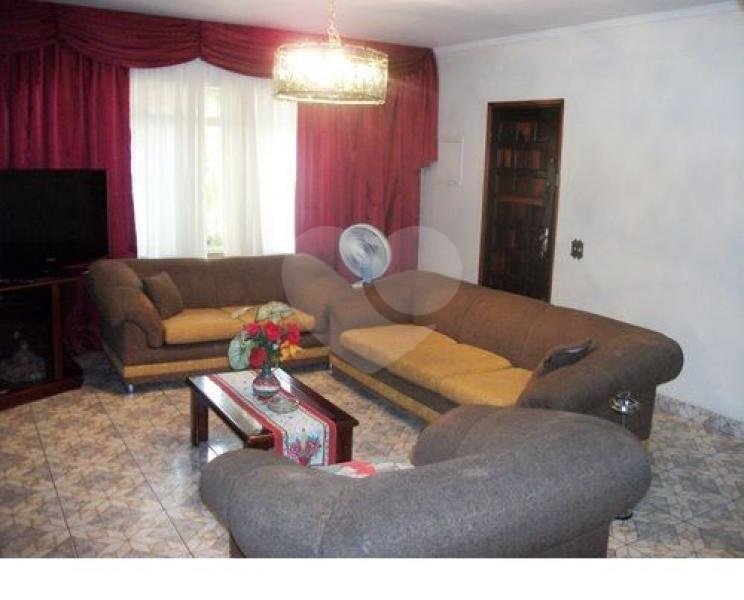 Sobrado à venda com 5 quartos, 195m² - Foto 2