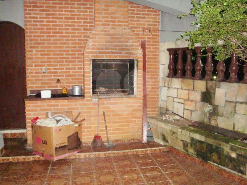 SOBRADO A VENDA NO JD PARAÍSO - 4 DORMITÓRIOS (2 SUÍTES), CHURRASQUEIRA E 8 VAGAS DE GARAGEM