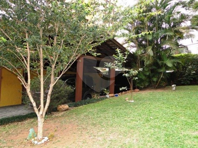 Casa térrea em terreno de 1.000 mts (26 mts de frente)