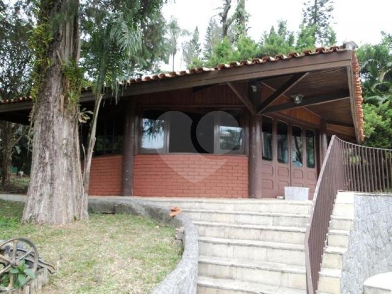 Casa térrea em terreno de 1.000 mts (26 mts de frente)