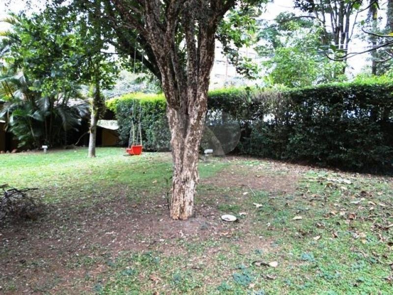 Casa térrea em terreno de 1.000 mts (26 mts de frente)